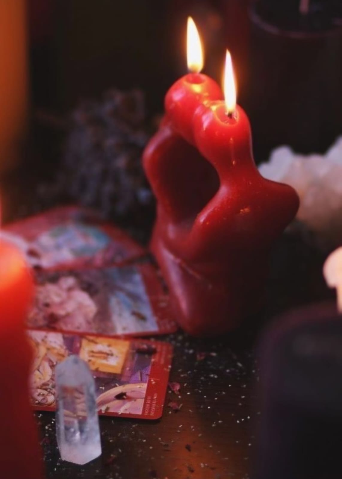 Manos realizando orientación espiritual