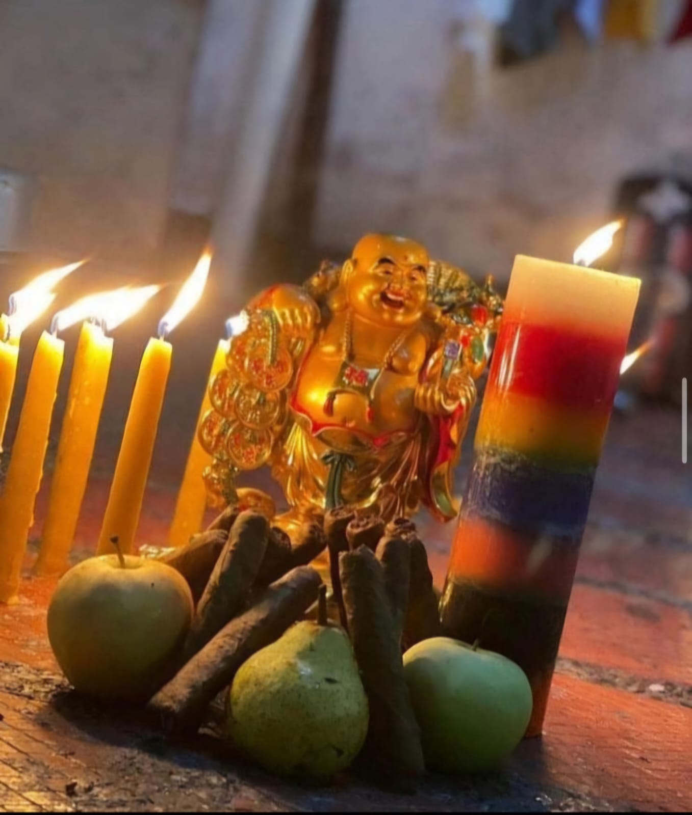 Velas y humo ceremonial